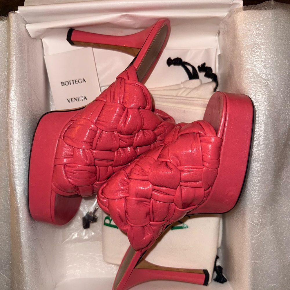 Bottega Veneta Coral Woven Heels